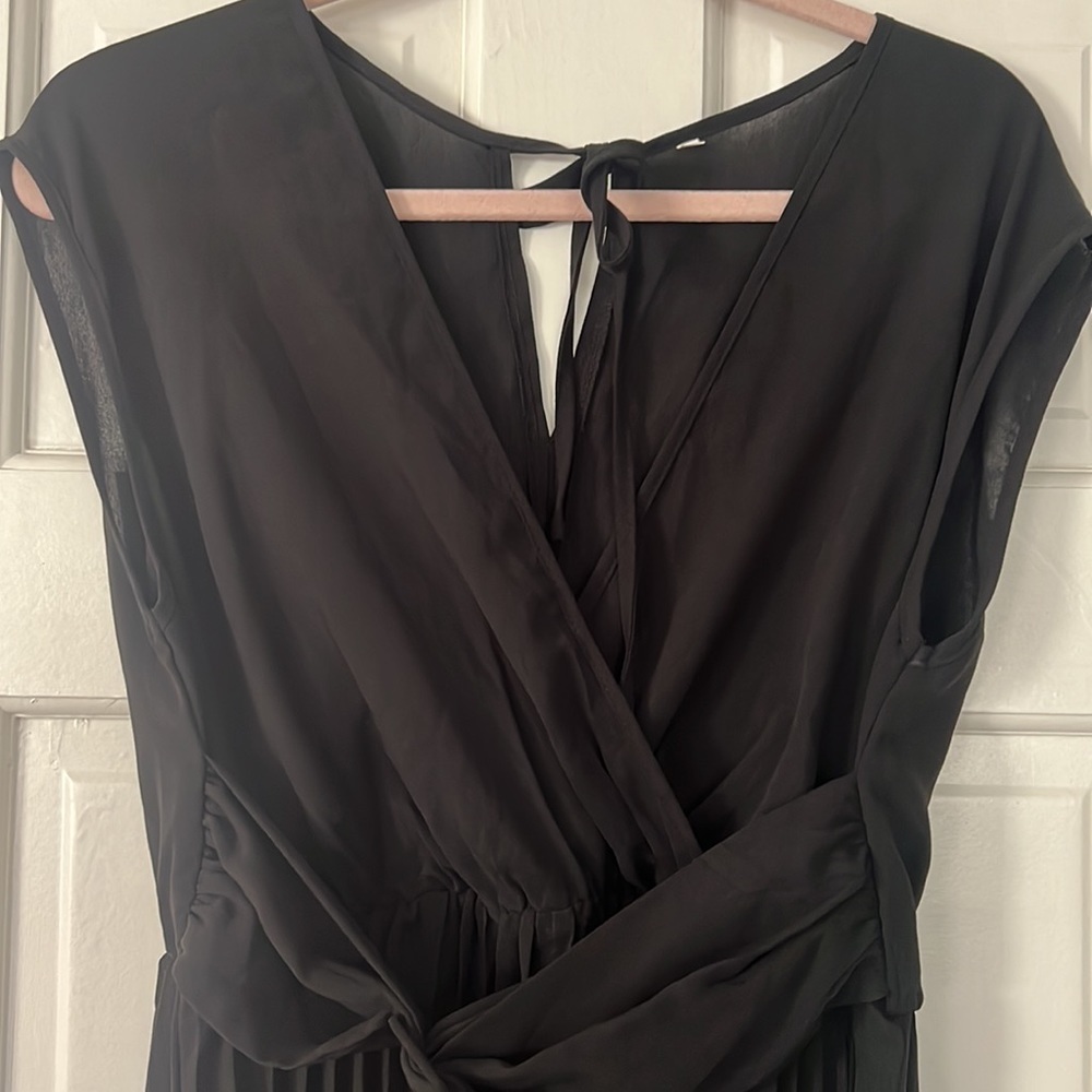 Black dress - Picture 4 of 5